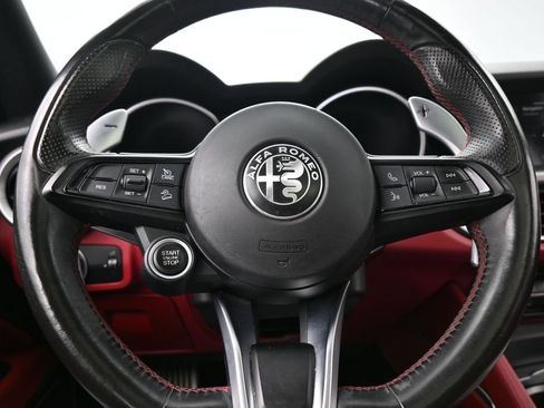 Used 2020 Alfa Romeo Stelvio Ti Sport w/ Quick Order Package 22S Sport AWD/4WD image 27