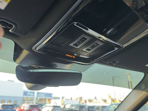 Used 2021 Land Rover Range Rover Sport HST image 21
