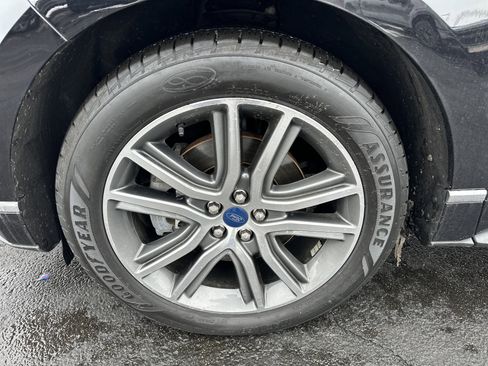 Used 2019 Ford Edge Titanium w/ Equipment Group 301A image 10