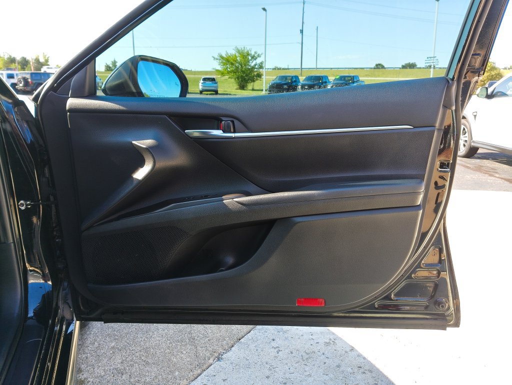Used 2024 Toyota Camry SE FWD image 13