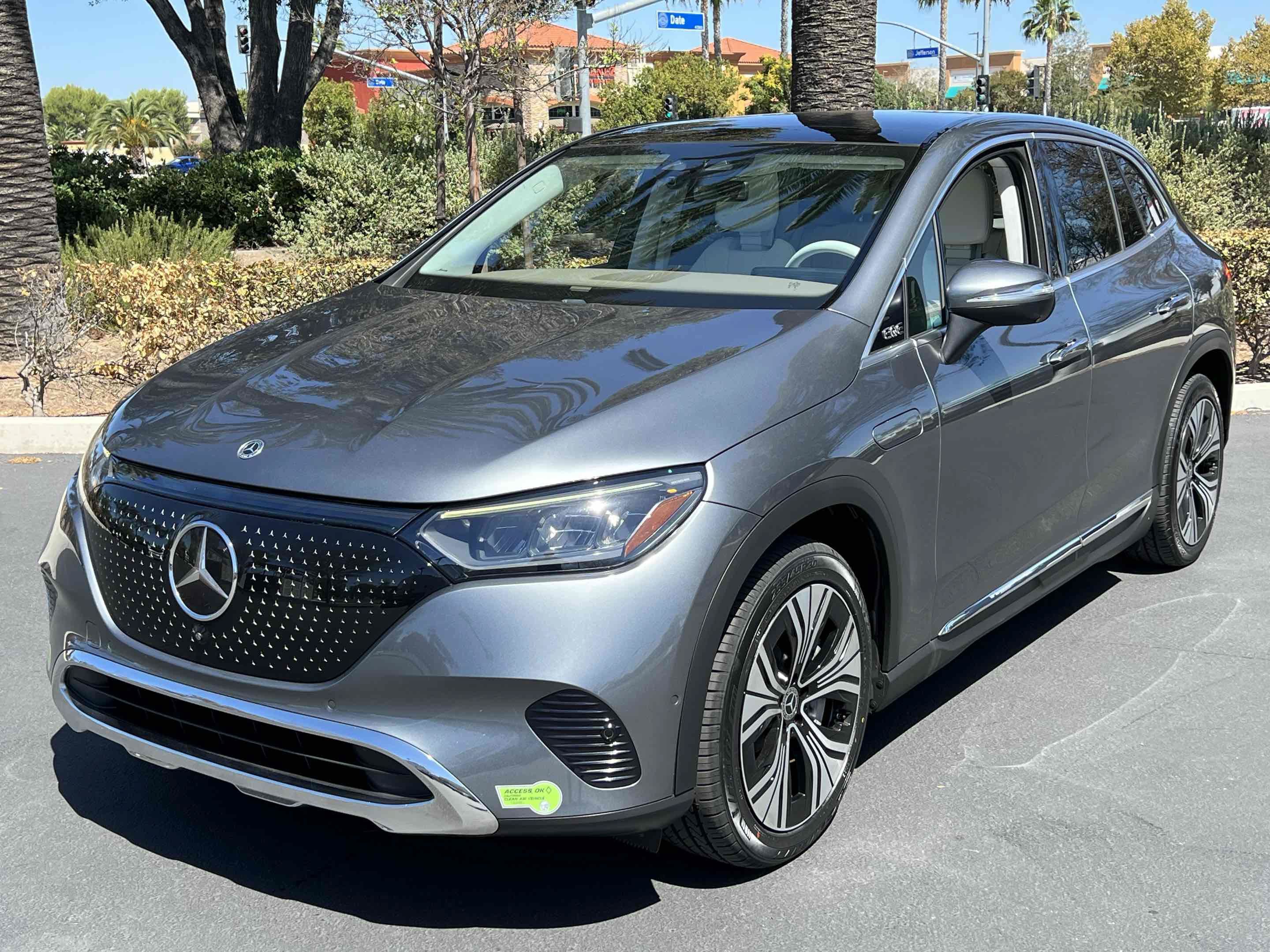 Used 2023 Mercedes-Benz EQE 350+ SUV w/ Exclusive Trim Package image 15