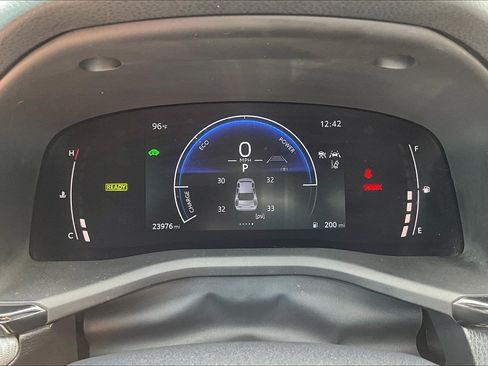 Used 2025 Toyota Camry SE w/ Convenience Package FWD image 24