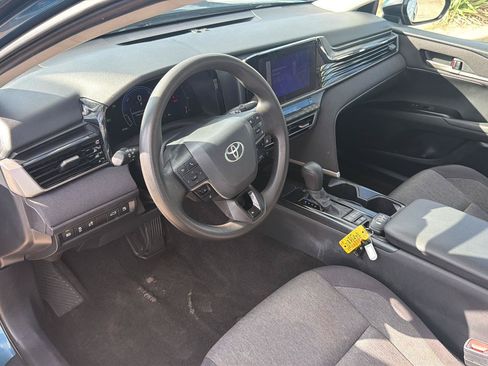 Used 2025 Toyota Camry LE FWD image 17