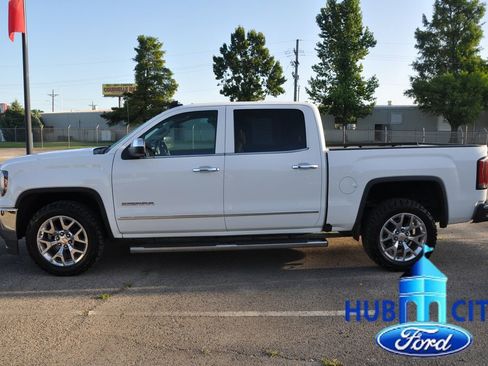 Used 2018 GMC Sierra 1500 SLT w/ SLT Premium Package RWD image 2