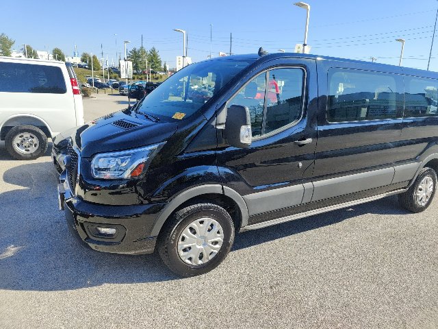 Used 2023 Ford Transit 350 XLT RWD image 3