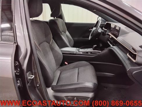 Used 2023 Toyota Crown AWD/4WD image 14