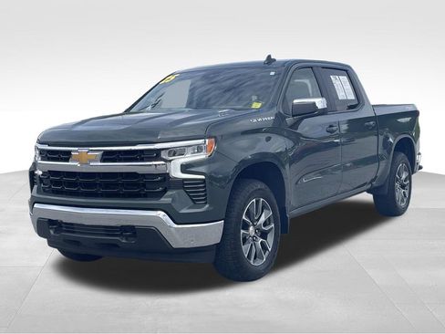Used 2025 Chevrolet Silverado 1500 LT AWD/4WD image 8