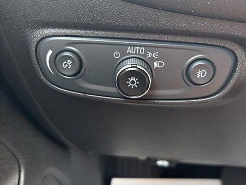 Used 2021 Chevrolet Equinox LT w/ Driver Convenience Package FWD image 37