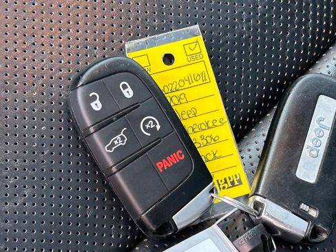 Used 2019 Jeep Grand Cherokee Limited w/ Luxury Group II image 57