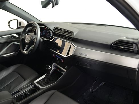 Certified 2025 Audi Q3 2.0T Premium w/ Convenience Package image 21