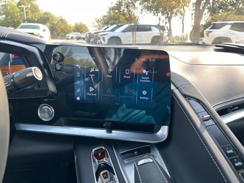 Used 2024 Chevrolet Corvette Stingray Convertible w/ 1LT RWD image 17