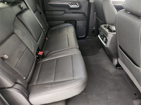 Used 2022 GMC Sierra 1500 SLT w/ SLT Premium Plus Package RWD image 31