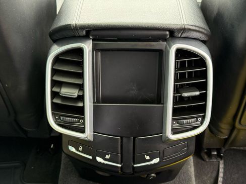 Used 2016 Porsche Cayenne S AWD/4WD image 23