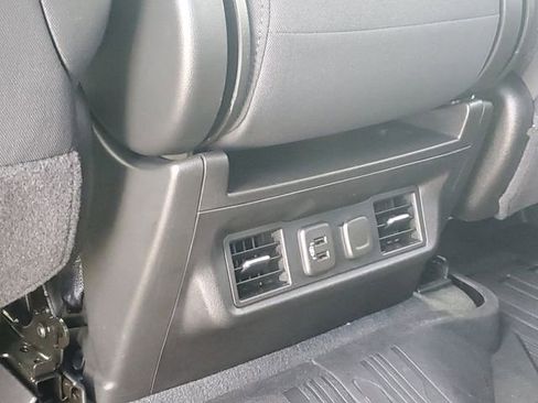 Used 2021 GMC Sierra 1500 SLE w/ Preferred Package image 27