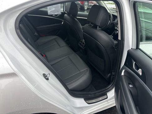 Used 2020 Genesis G70 2.0T image 32