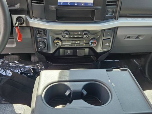 New 2025 Ford F350 XLT image 24