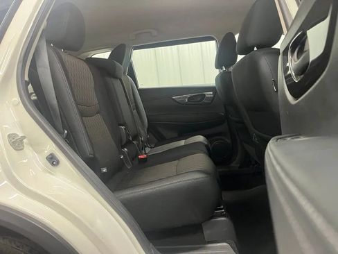 Used 2019 Nissan Rogue S AWD/4WD image 20