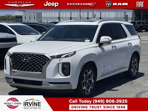 Used 2022 Hyundai Palisade Calligraphy FWD image 3