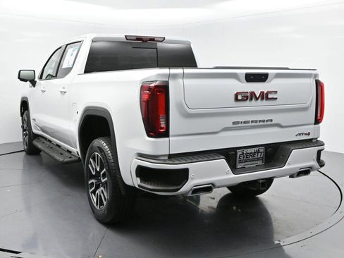 Used 2025 GMC Sierra 1500 AT4 w/ AT4 Premium Package AWD/4WD image 4