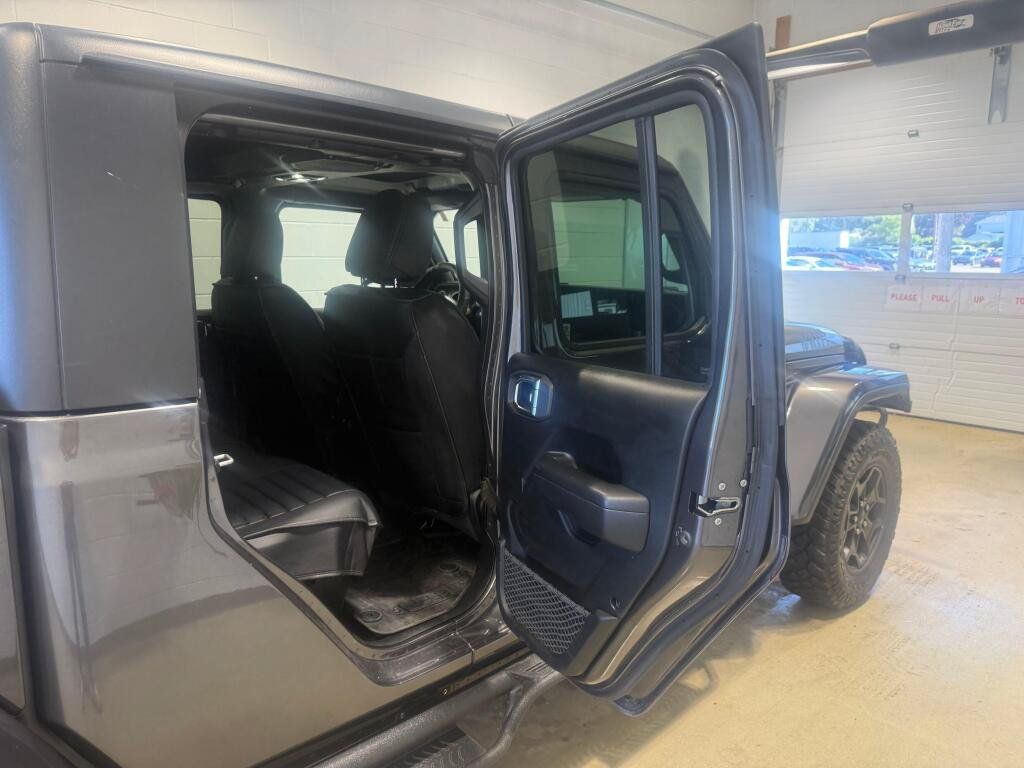 Used 2021 Jeep Gladiator Sport AWD/4WD image 12