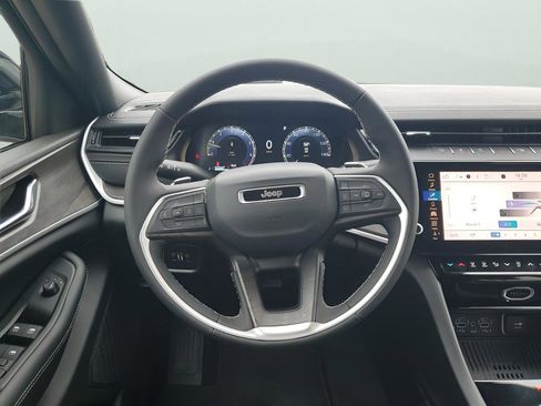 New 2026 Jeep Grand Cherokee Altitude image 24