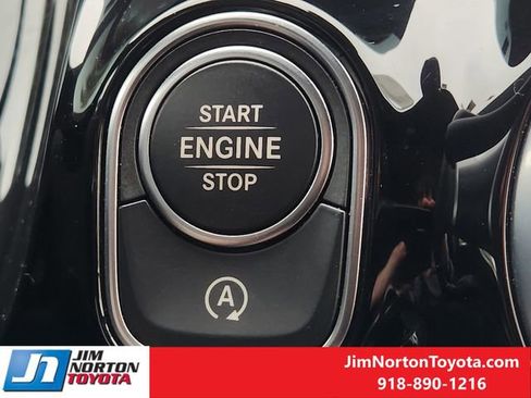 Used 2024 Mercedes-Benz GLA 250 4MATIC image 23