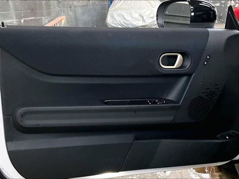 Used 2025 MINI Cooper 2-Door Hardtop image 25