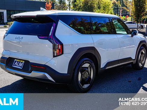 Used 2024 Kia EV9 Light Long Range image 5