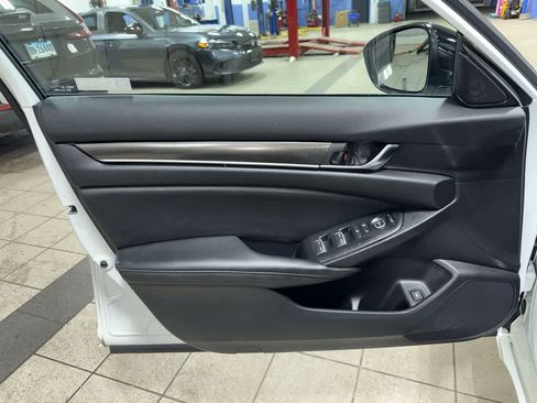 Certified 2022 Honda Accord Sport image 29