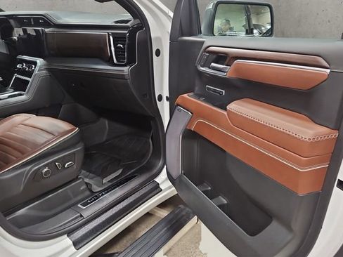 Used 2023 GMC Sierra 1500 Denali Ultimate AWD/4WD image 18