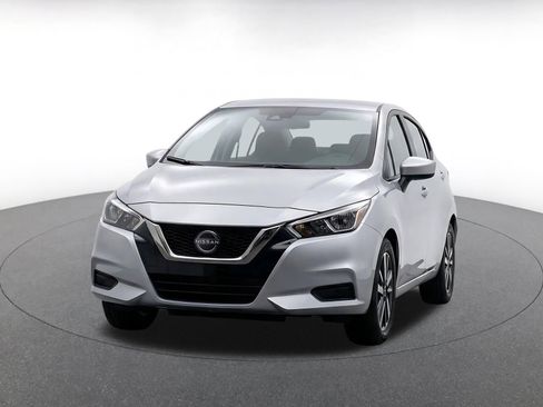 Used 2025 Nissan Versa SV FWD image 2