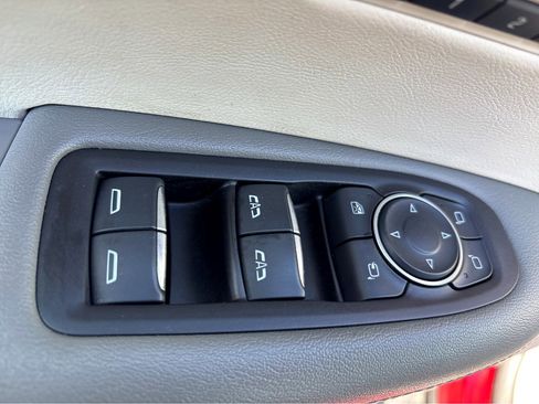 Used 2017 Cadillac XT5 Luxury w/ Driver Awareness Package image 38