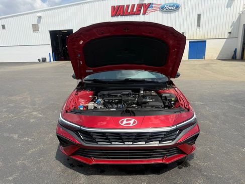 Used 2025 Hyundai Elantra Sport FWD image 50
