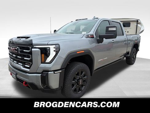 New 2026 GMC Sierra 2500 AT4 w/ AT4 Premium Plus Package AWD/4WD image 4