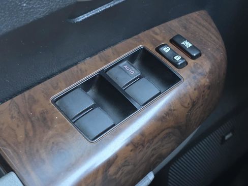 Used 2010 Toyota Tundra Limited image 9