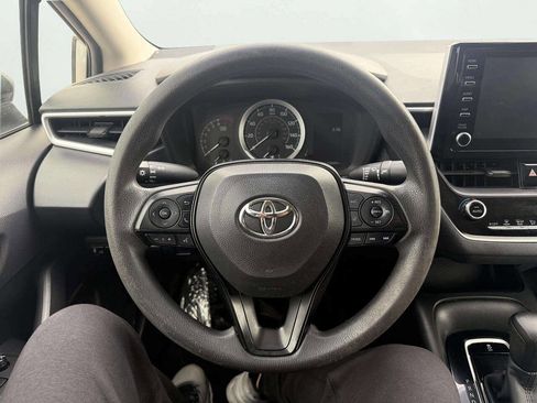 Used 2020 Toyota Corolla LE image 16