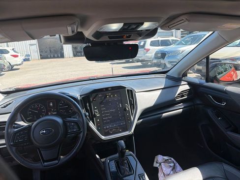 Used 2024 Subaru Crosstrek 2.5i Limited w/ Crosstrek Mirror Package AWD/4WD image 12