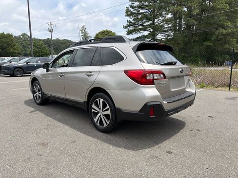 Used 2018 Subaru Outback 2.5i Limited AWD/4WD image 7