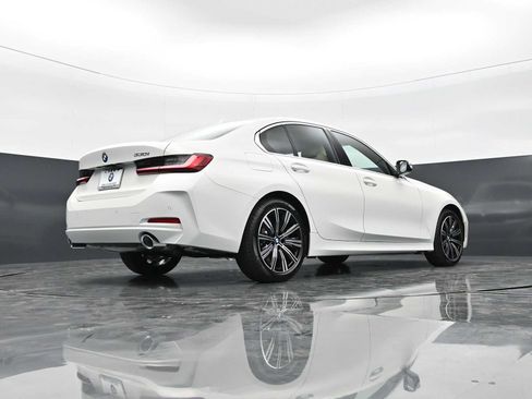 New 2026 BMW 330i Sedan w/ Premium Package RWD image 29