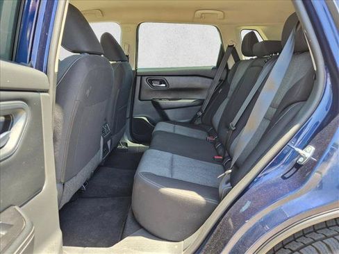 Used 2025 Nissan Rogue SV FWD image 19