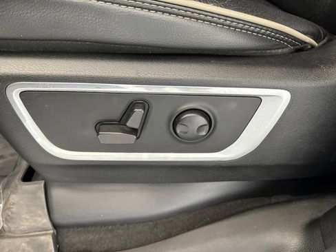 Used 2022 RAM 1500 Laramie AWD/4WD image 18