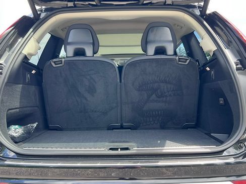 New 2026 Volvo XC90 B6 Plus w/ Protection Package Premier AWD/4WD image 35