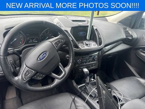 Used 2017 Ford Escape Titanium AWD/4WD image 8