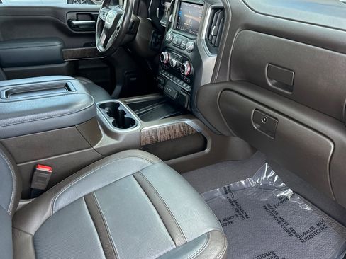 Used 2022 GMC Sierra 2500 Denali w/ Denali Ultimate Package image 19