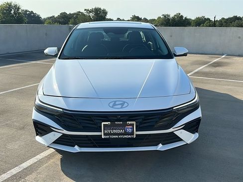 Used 2024 Hyundai Elantra Limited FWD image 8