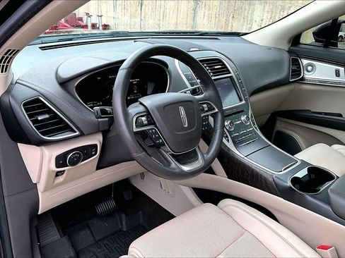 Used 2020 Lincoln Nautilus Reserve w/ Equipment Group 202A image 18