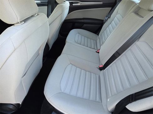 Used 2018 Ford Fusion S image 9