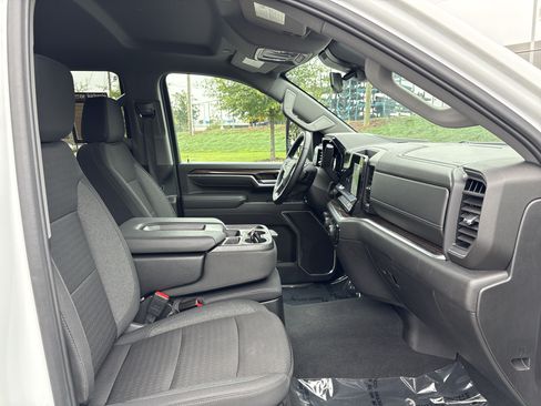 Used 2025 Chevrolet Silverado 2500 LT w/ Convenience Package AWD/4WD image 24