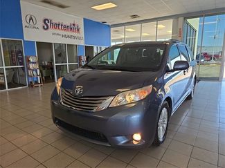 Used 2015 Toyota Sienna L video 1