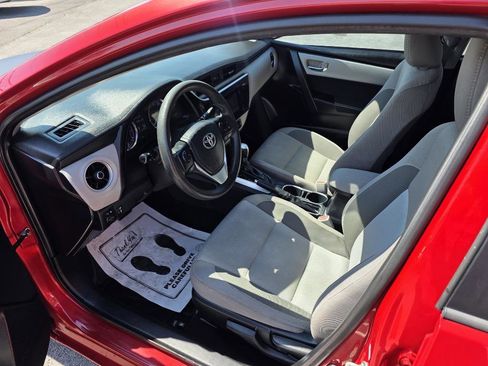 Used 2017 Toyota Corolla LE image 13